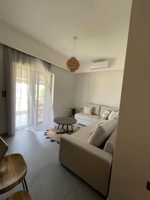 Aellw Cozy Apartment 2 Nea Thesi Bagian luar foto