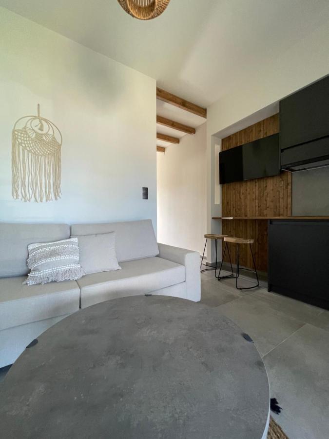 Aellw Cozy Apartment 2 Nea Thesi Bagian luar foto